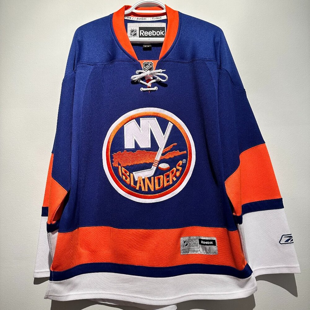 Reebok NHL Men's Medium New York Islanders Hockey Players Jersey